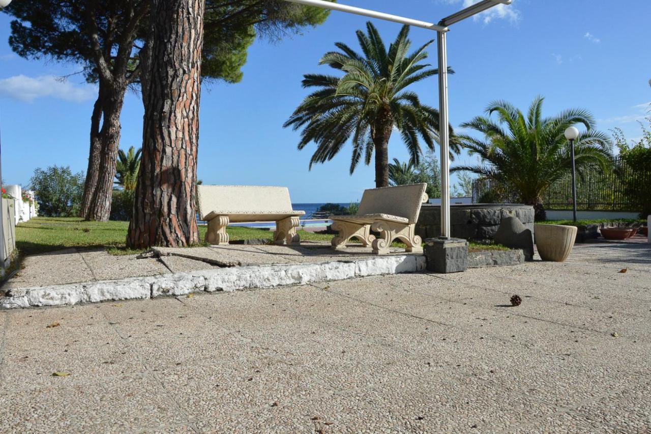 Paradise Beach Giardini Naxos Esterno foto